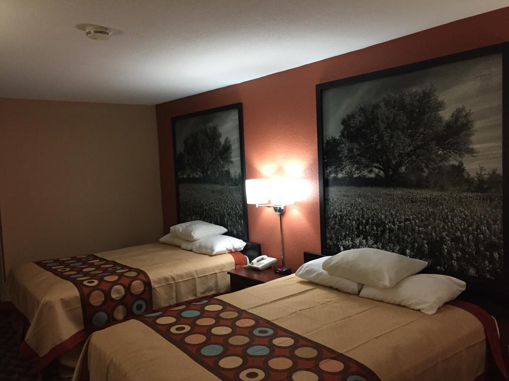 Super 8 By Wyndham Bastrop Tx Μοτέλ Εξωτερικό φωτογραφία