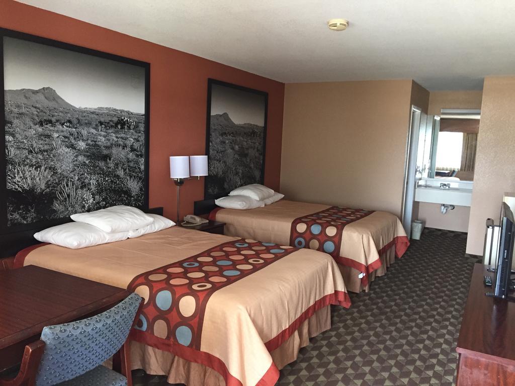 Super 8 By Wyndham Bastrop Tx Μοτέλ Εξωτερικό φωτογραφία