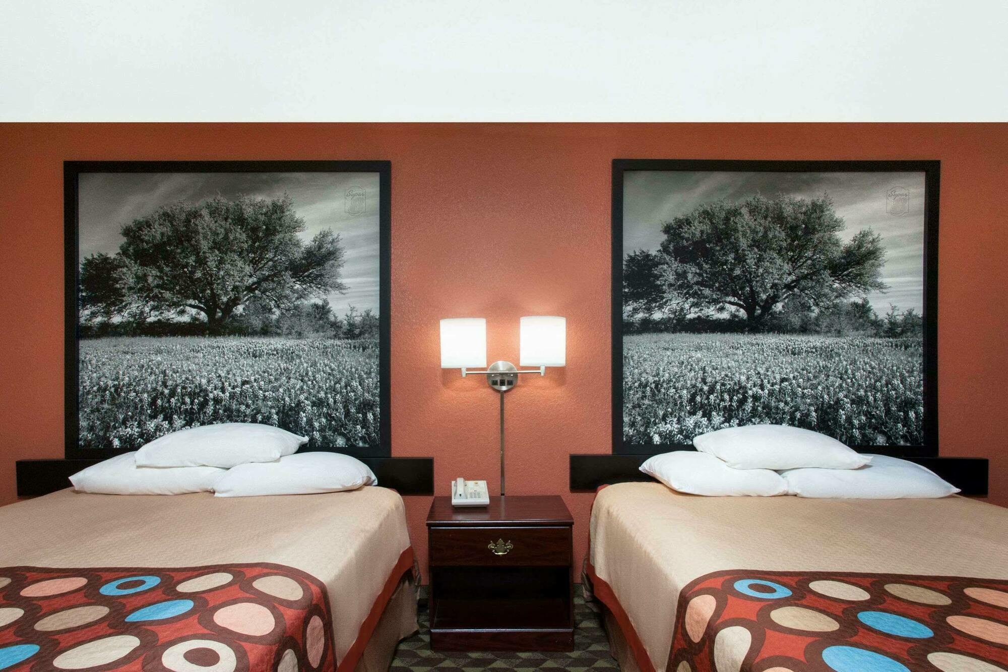 Super 8 By Wyndham Bastrop Tx Μοτέλ Εξωτερικό φωτογραφία