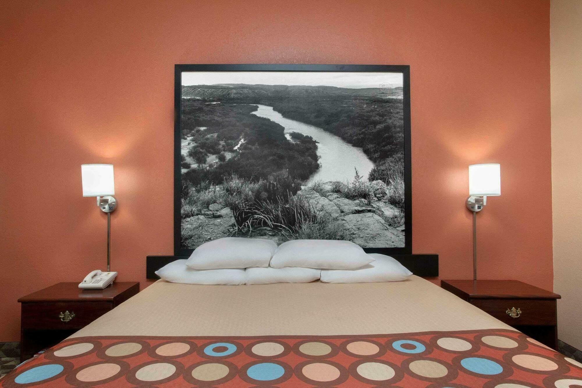 Super 8 By Wyndham Bastrop Tx Μοτέλ Εξωτερικό φωτογραφία